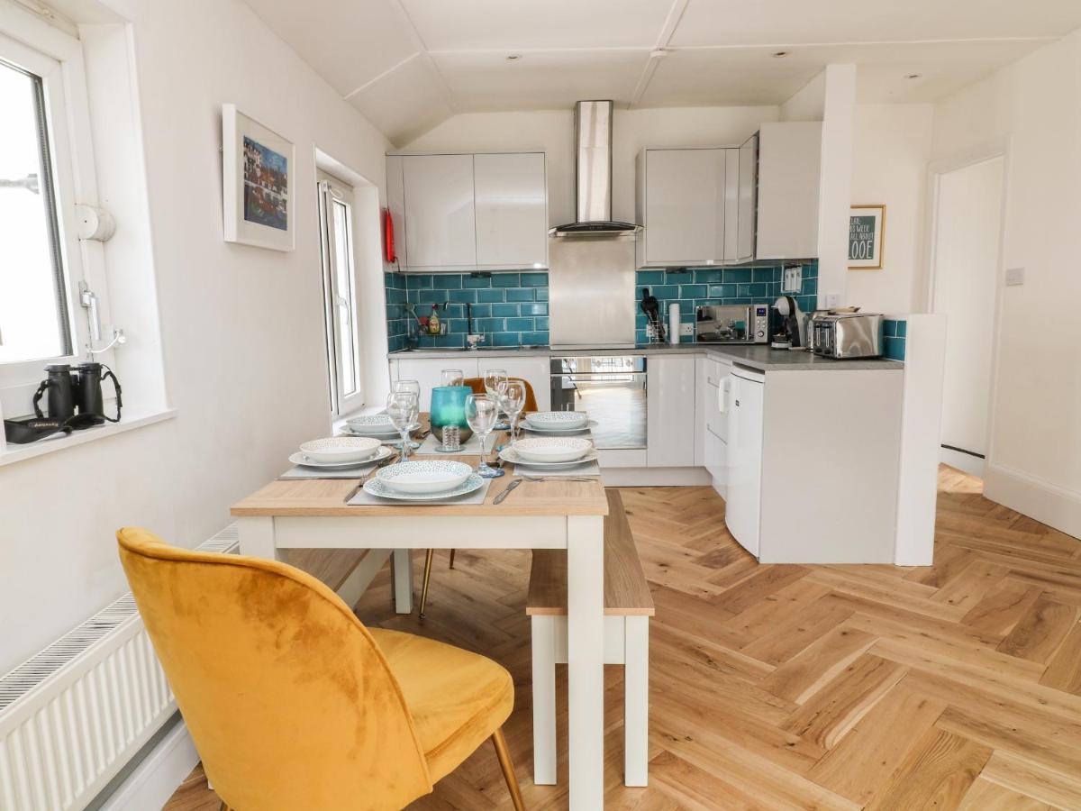 Harbour Hideaway Villa Лу Екстериор снимка