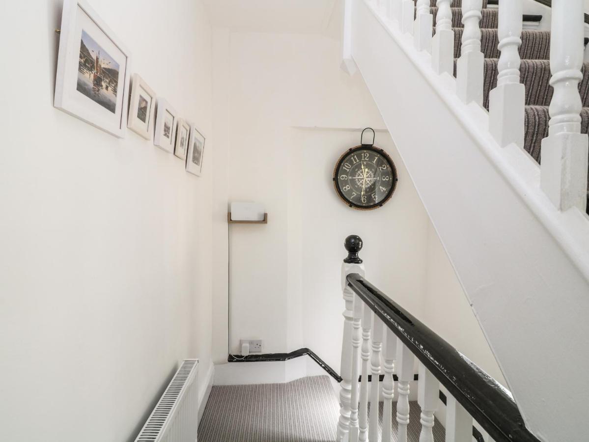 Harbour Hideaway Villa Лу Екстериор снимка
